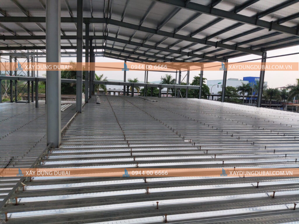 Kỹ thuật thi công sàn decking trong thi công nhà xưởng 13 Kỹ thuật thi công sàn decking cho nhà xưởng